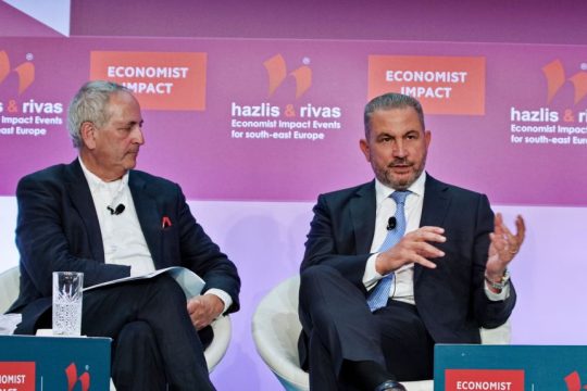ΑΛΕΞΑΝΔΡΟΣ ΕΞΑΡΧΟΥ ECONOMIST ROUNDTABLE